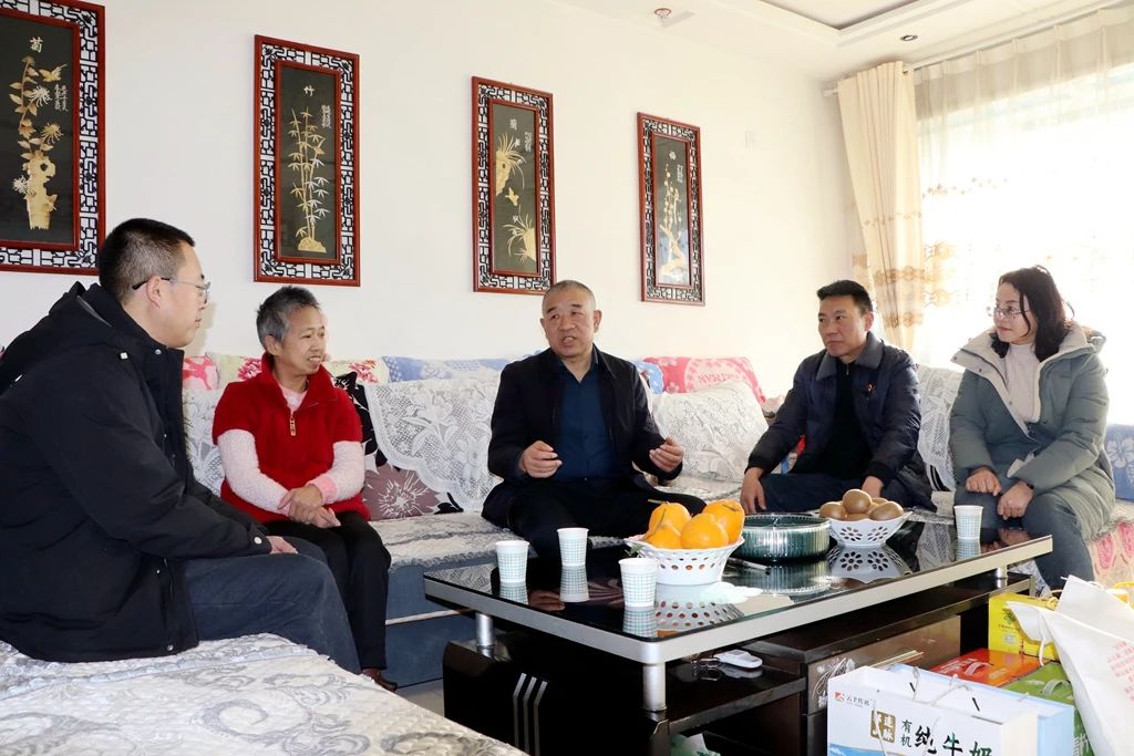 走访慰问送温情，岁寒情深暖人心——前进集团董事长马志祥节前走访慰问老员工及员工亲属